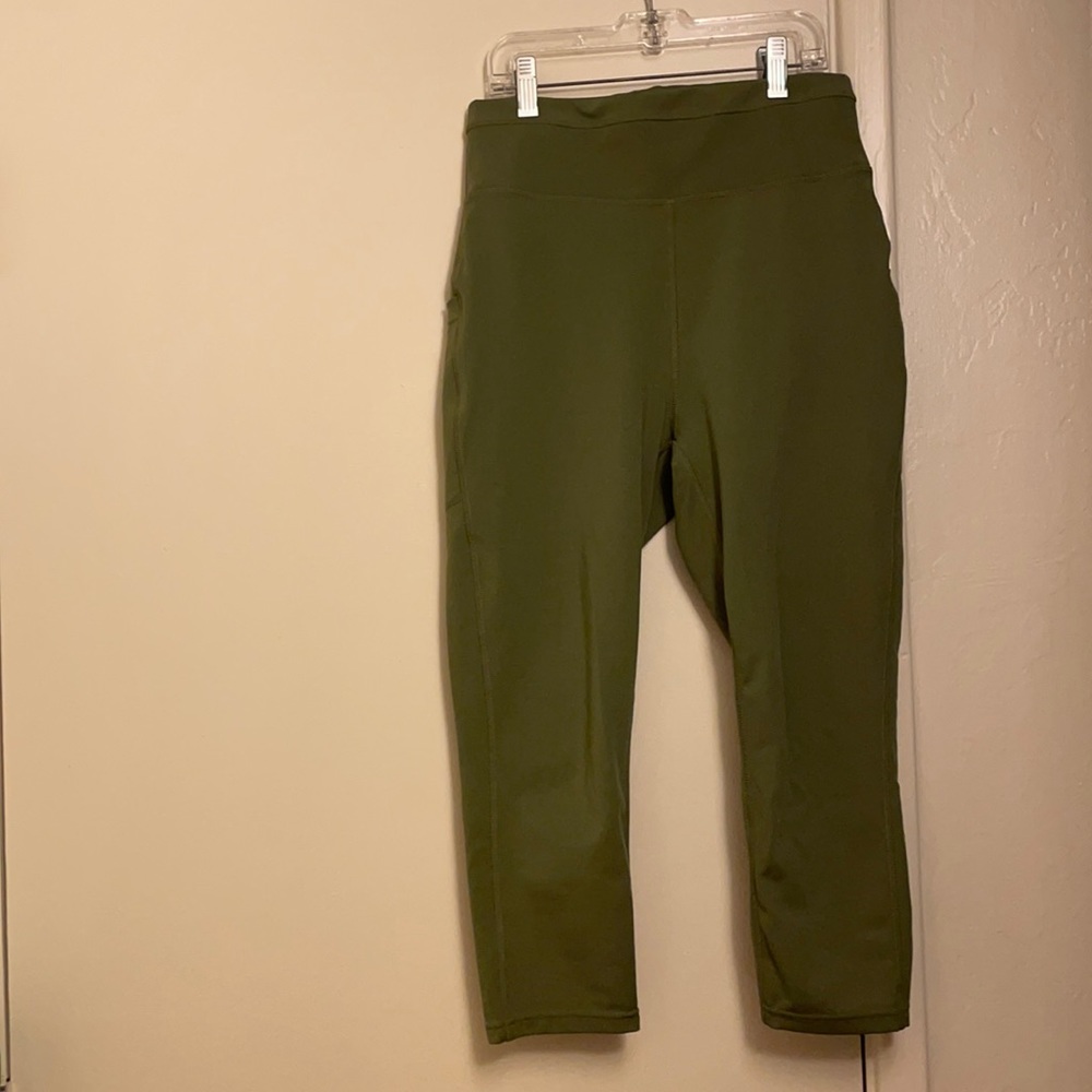 Light green leggings